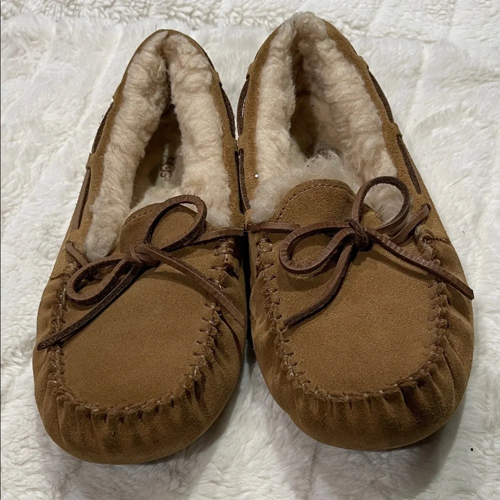 UGG Dakota Slip On